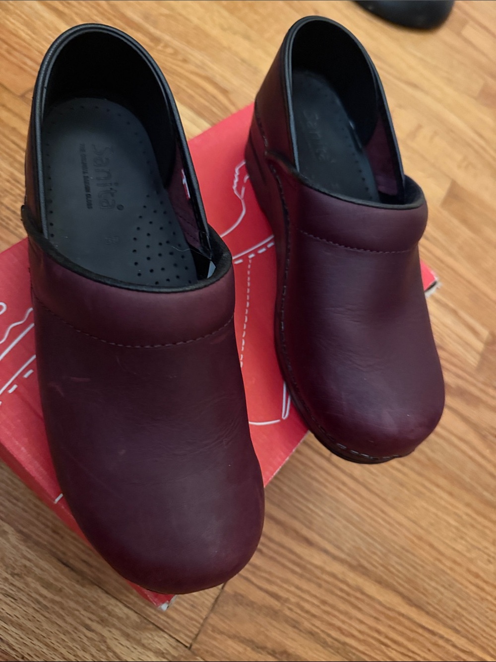 Sanita Women's Purple Leather Clogs Size 38 LN